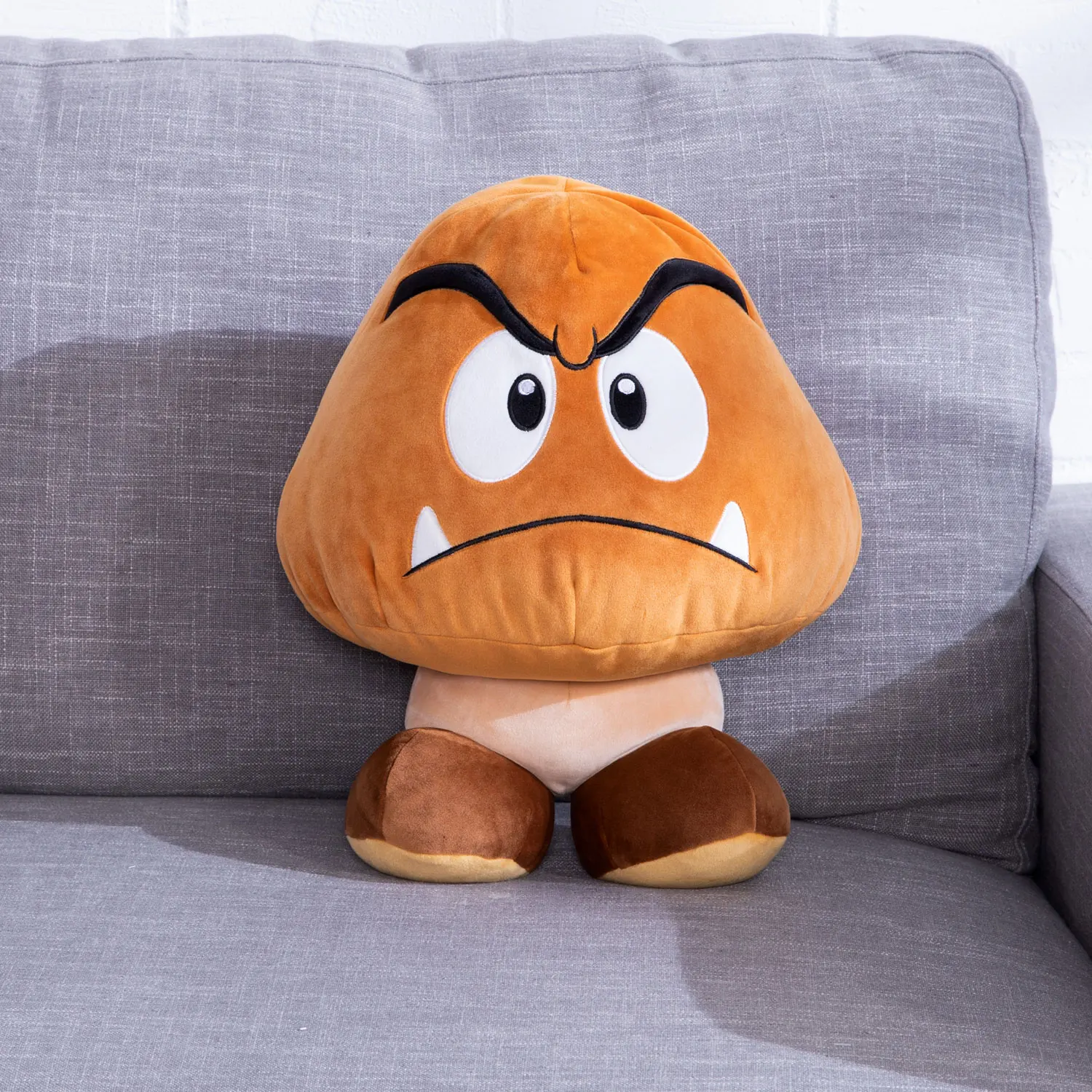 GOOMBA MEGA MOCCHI-MOCCHI-TOMY