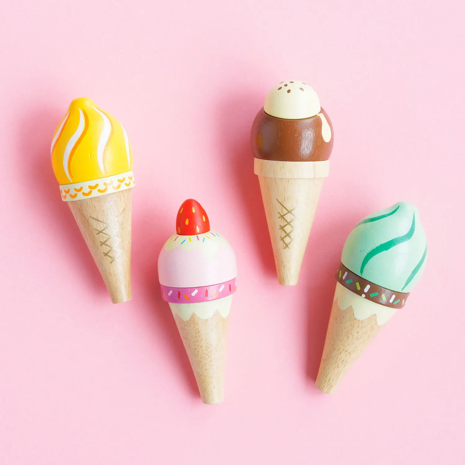 Eiscreme auf Waffeln  / Wooden Ice Cream Cones Set-Le Toy Van (LTV)