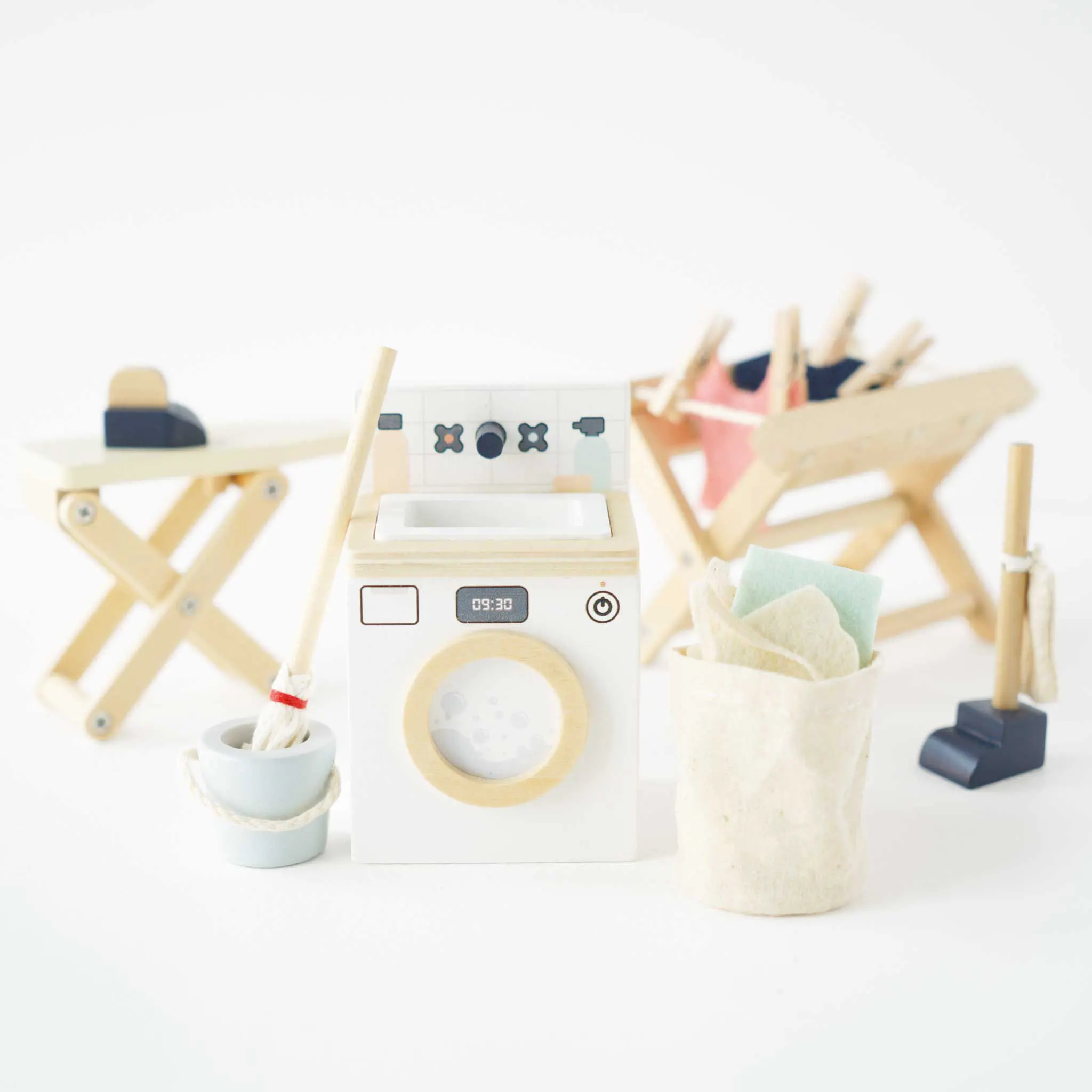 Waschküchen Set / Wooden Dolls House Laundry Room-Le Toy Van (LTV)