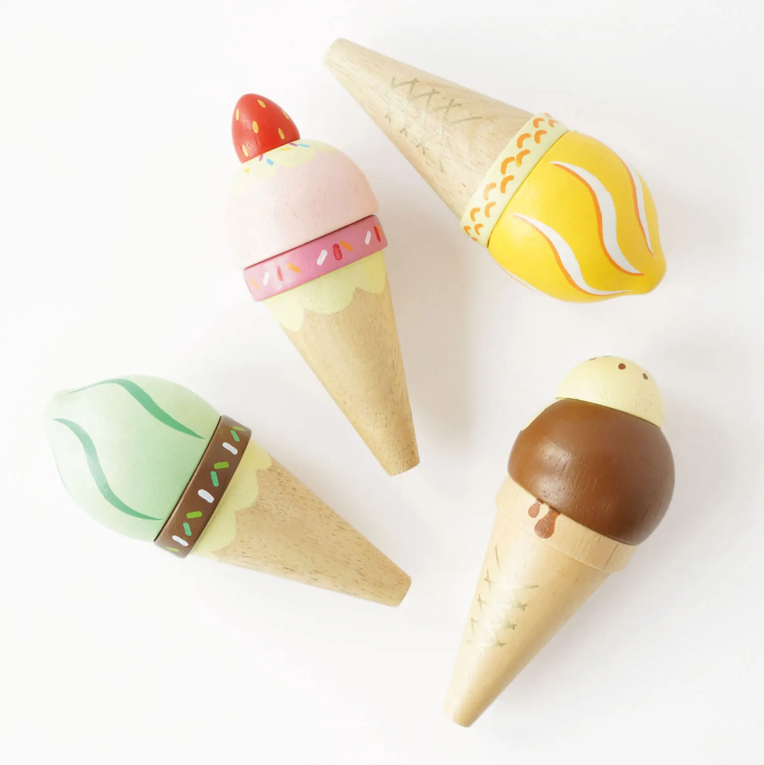 Eiscreme auf Waffeln  / Wooden Ice Cream Cones Set-Le Toy Van (LTV)