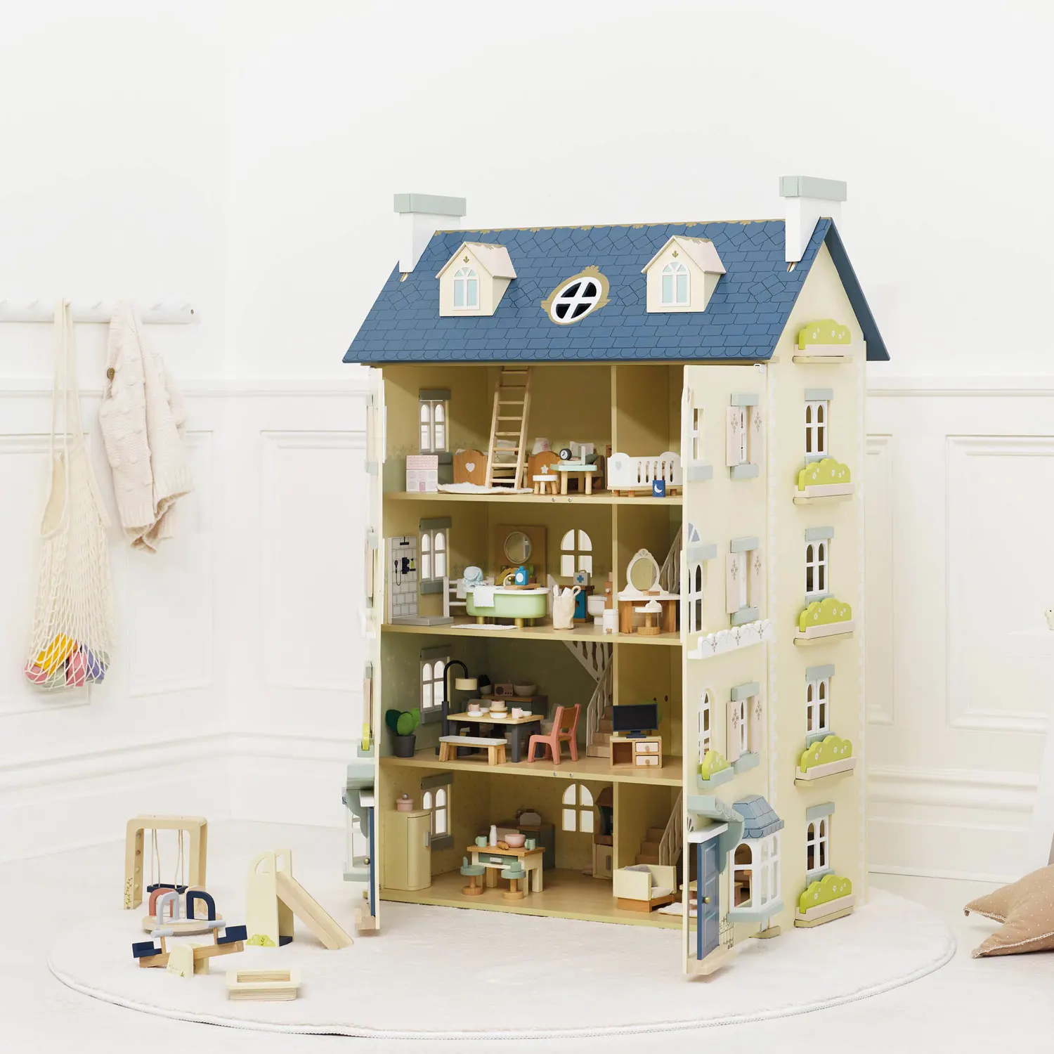 Puppenhaus Palast / Palace Wooden Dolls House-Le Toy Van (LTV)
