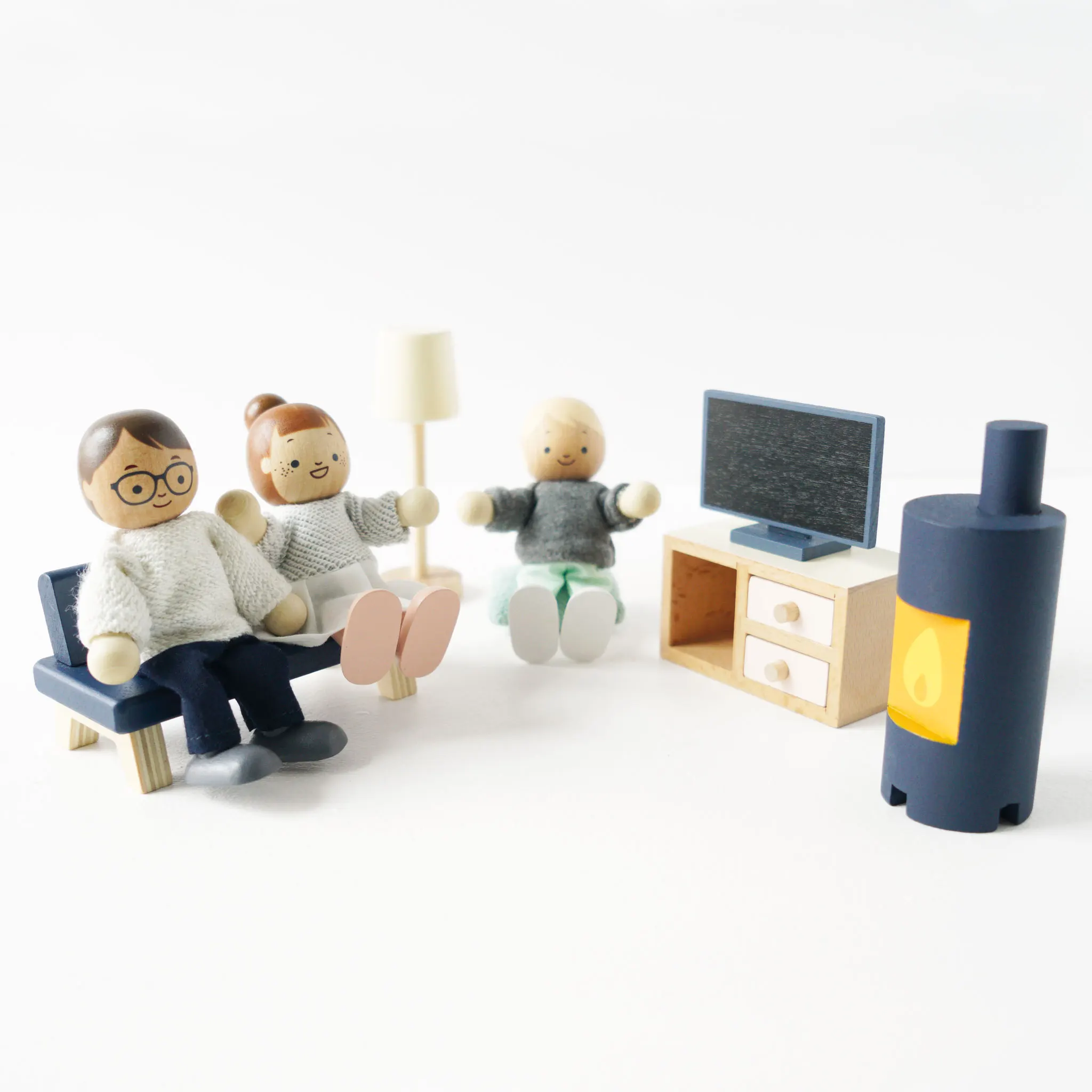 Meine Familie / Dolls House Family - 7 Piece (New Look)-Le Toy Van (LTV)