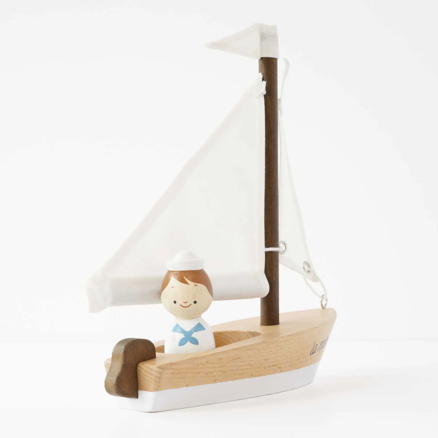 Segelboot aus Holz / Wooden Sailing Boat & Captain-Le Toy Van (LTV)